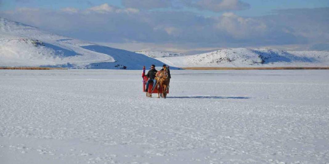 Hava -16 dereceye düştü görsel şölen başladı! Kış turizminin kalbi burada: Atlı kızaklar ve halaylarla sezon açıldı 4